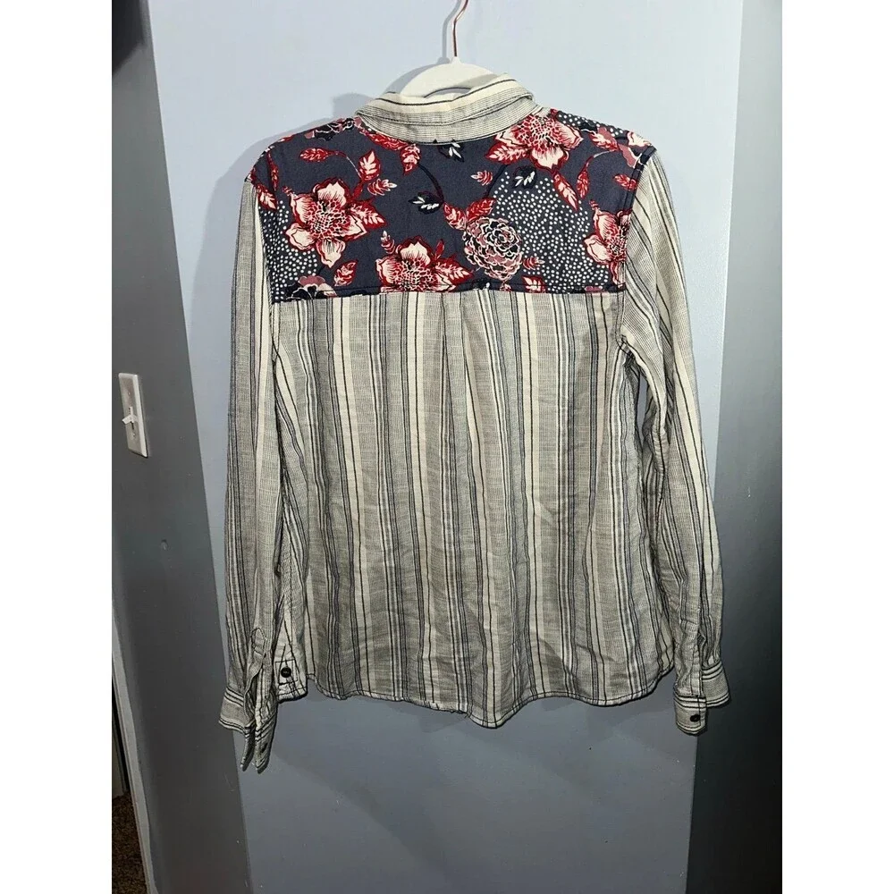 Free People button up striped and floral contrast long‎ sleeve top size small